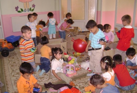 Bingöl Genç Anaokulu'na Giysi, Ayakkabı, Oyuncak ve Kırtasiye Gönderdik