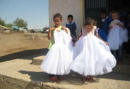 Hamamören İlköğretim İlkokulu'na 37 Koli Eşya Gönderdik