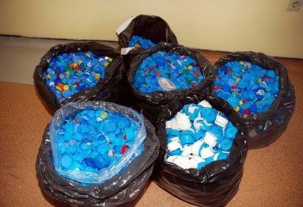 Plastik Kapak Toplamaya Engelleri Aşmaya Devam Ediyoruz