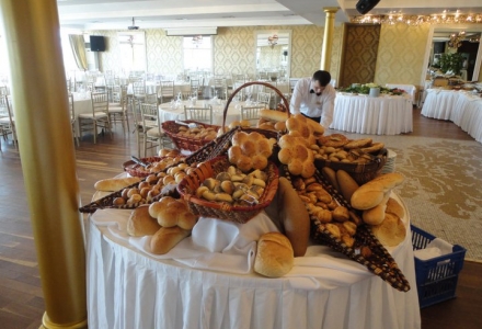 Sevgi Mağazası Dostları ile Brunch'da Buluştu