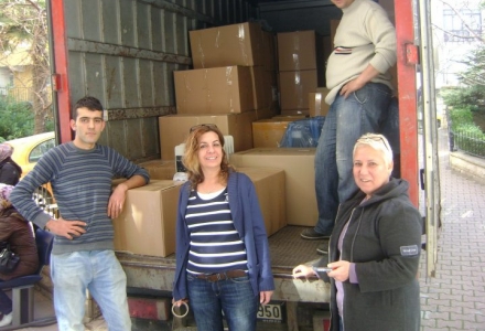 Van İçin Hazırladığımız Koliler Yola Çıktı